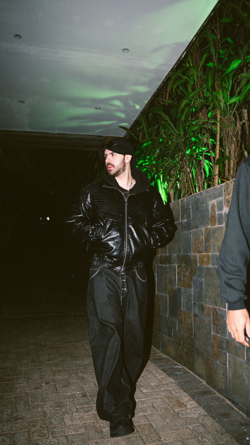 DJ Topo em produção de styling da Sheper